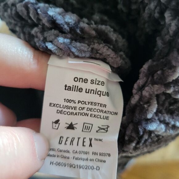 Gray Chenille Knit Beanie with Faux Fur Pom Pom - Picture 7 of 7